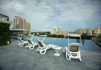 the signature hotel and serviced suites kuala lumpur