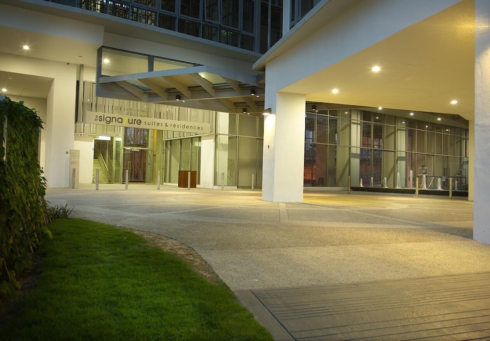 the signature hotel and serviced suites kuala lumpur