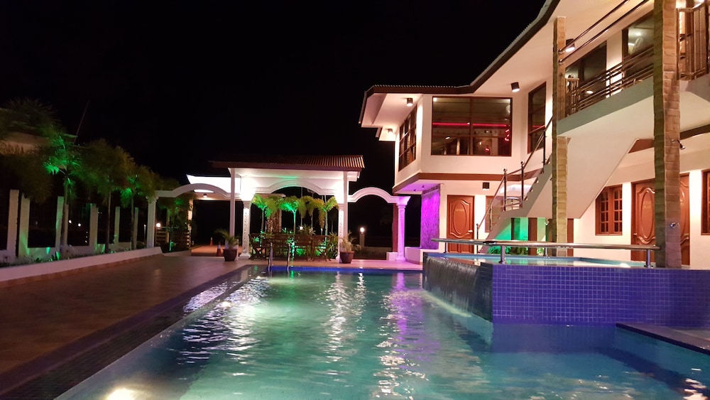 alsafina kijal beach resort and restaurant