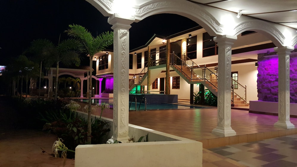 alsafina kijal beach resort and restaurant