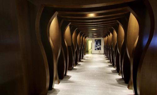 flora by crossroads hotel