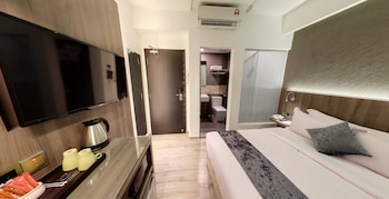 flora by crossroads hotel