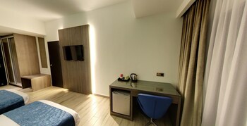 flora by crossroads hotel