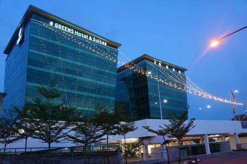 greens hotel and suites