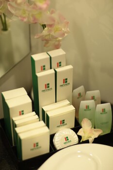 imperial riverbank hotel kuching