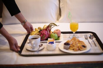 imperial riverbank hotel kuching