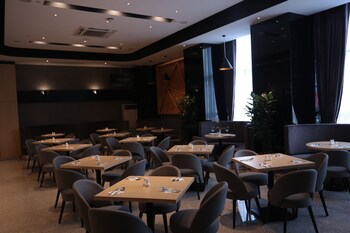 imperial riverbank hotel kuching