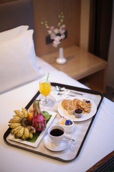 imperial riverbank hotel kuching