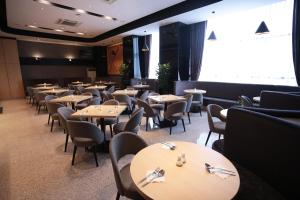 imperial riverbank hotel kuching
