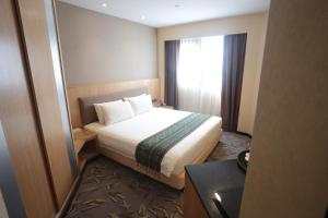 imperial riverbank hotel kuching