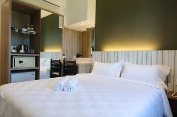 mornington hotel soon choon