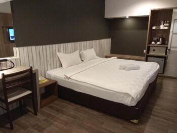 mornington hotel soon choon