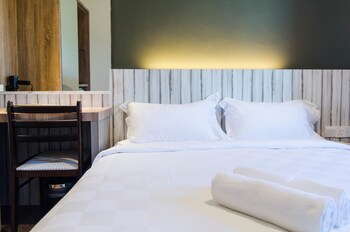 mornington hotel soon choon