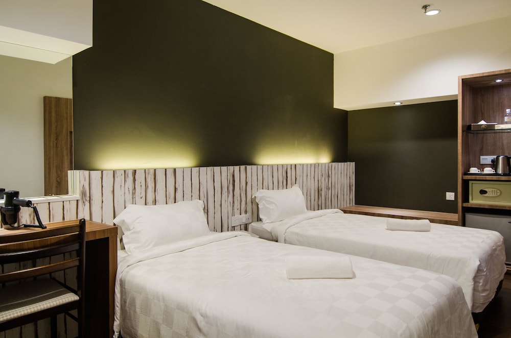 mornington hotel soon choon