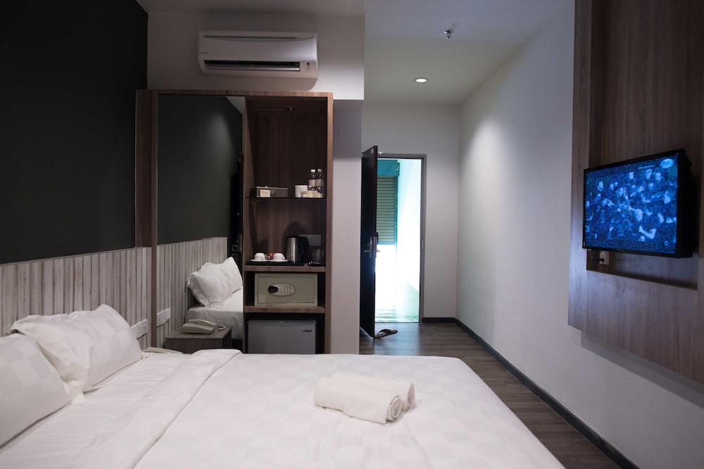 mornington hotel soon choon