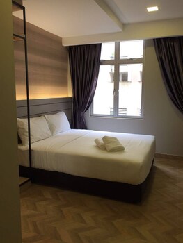 worldview grand hotel