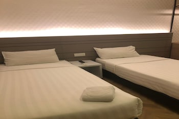 worldview grand hotel