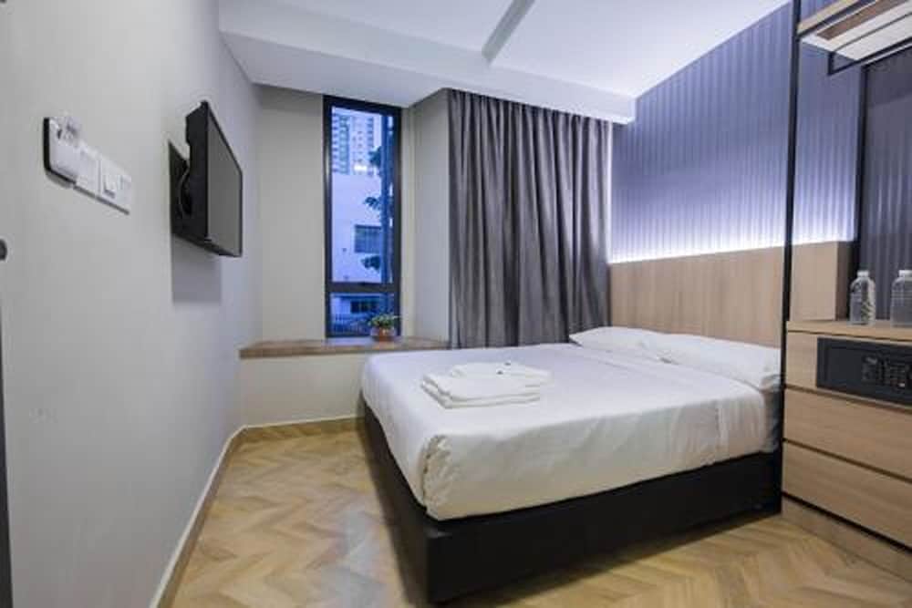 worldview grand hotel