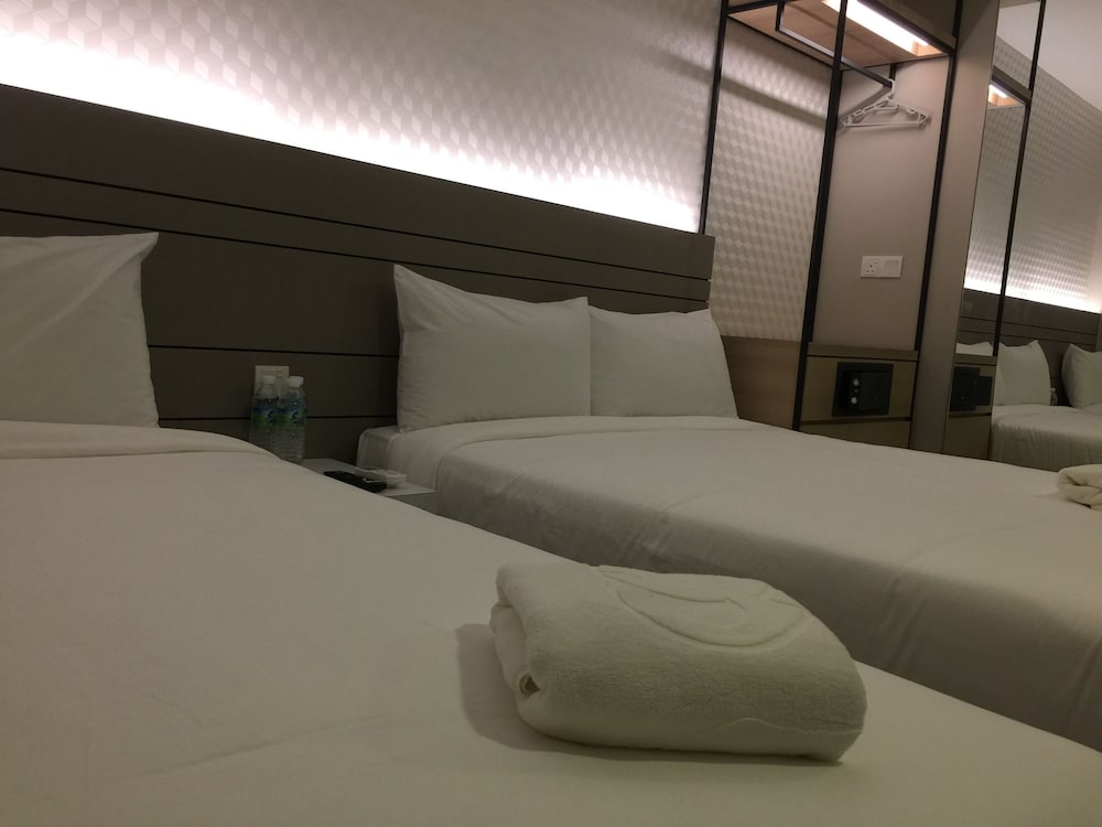 worldview grand hotel