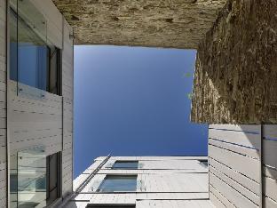 moure hotel