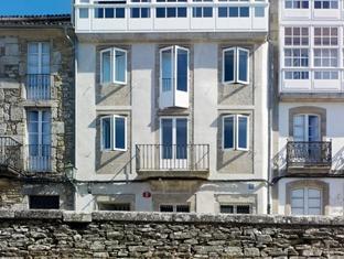 moure hotel