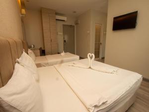 gm grand moments hotel