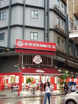 gm grand moments hotel