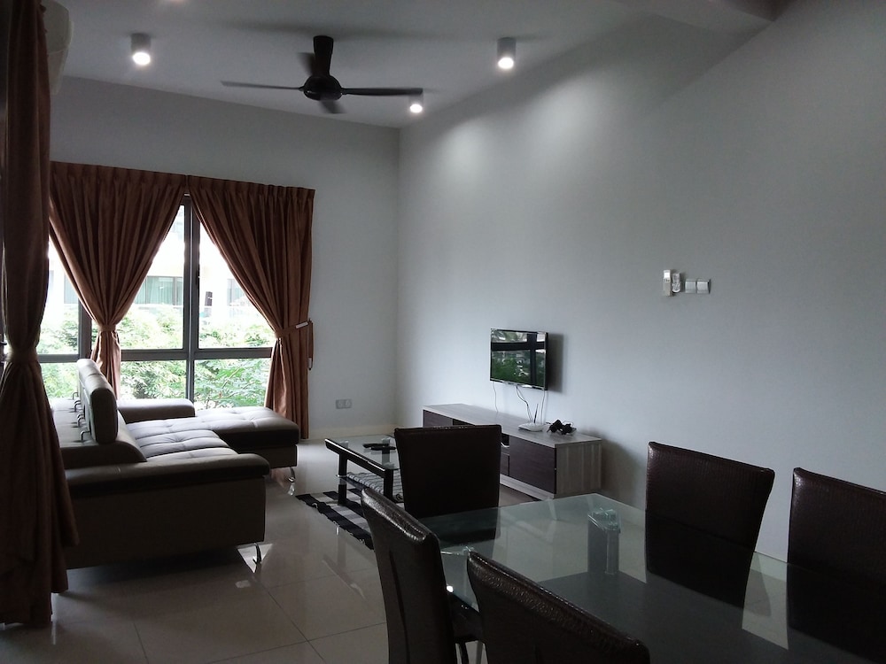 sunset seaview vacation condos city centre imago shopping mall