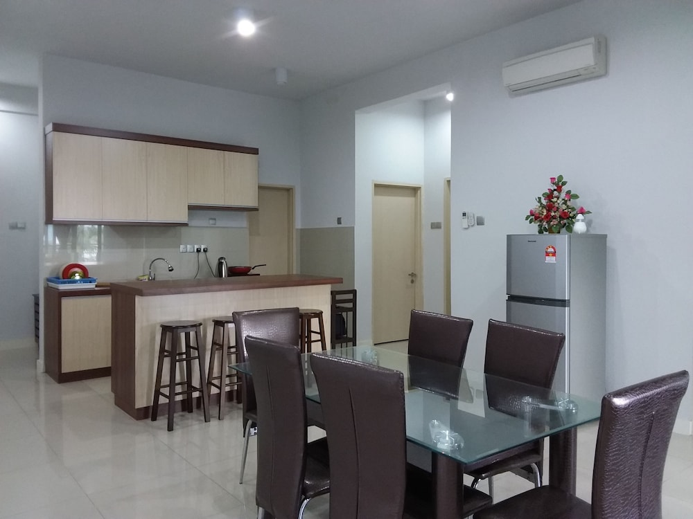 sunset seaview vacation condos city centre imago shopping mall