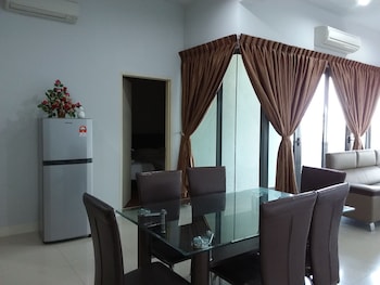 sunset seaview vacation condos city centre imago shopping mall