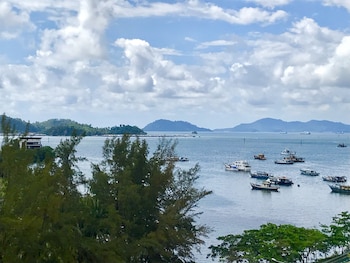 Sunset Seaview Vacation Condos City Centre @ Imago Shopping Mall,Kota Kinabalu>>Gaya Island,3 star