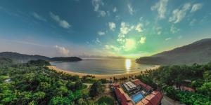 the barat tioman beach resort