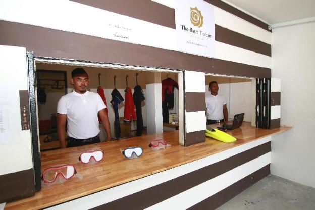 the barat tioman beach resort