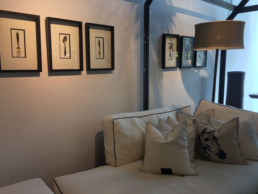 m roof hotel and residences