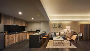 tropics eight suites