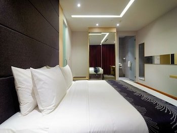 The Klagan Riverson Hotel & Residence,Kota Kinabalu>>Gaya Island,4 star