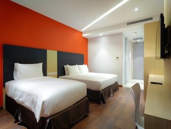 The Klagan Riverson Hotel & Residence,Kota Kinabalu>>Gaya Island,4 star