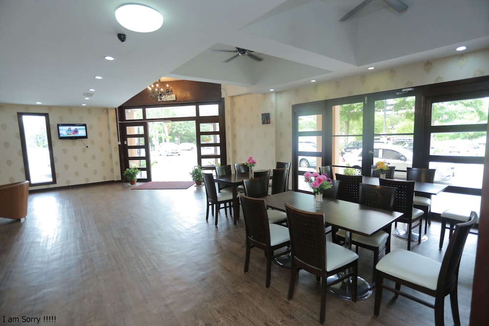 jam hotel near erl salak tinggi sepang