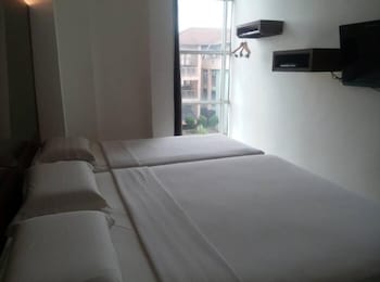 dream hotel