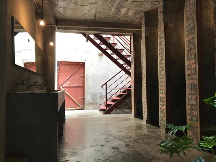 the frame guesthouse hostel