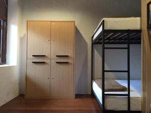 the frame guesthouse hostel