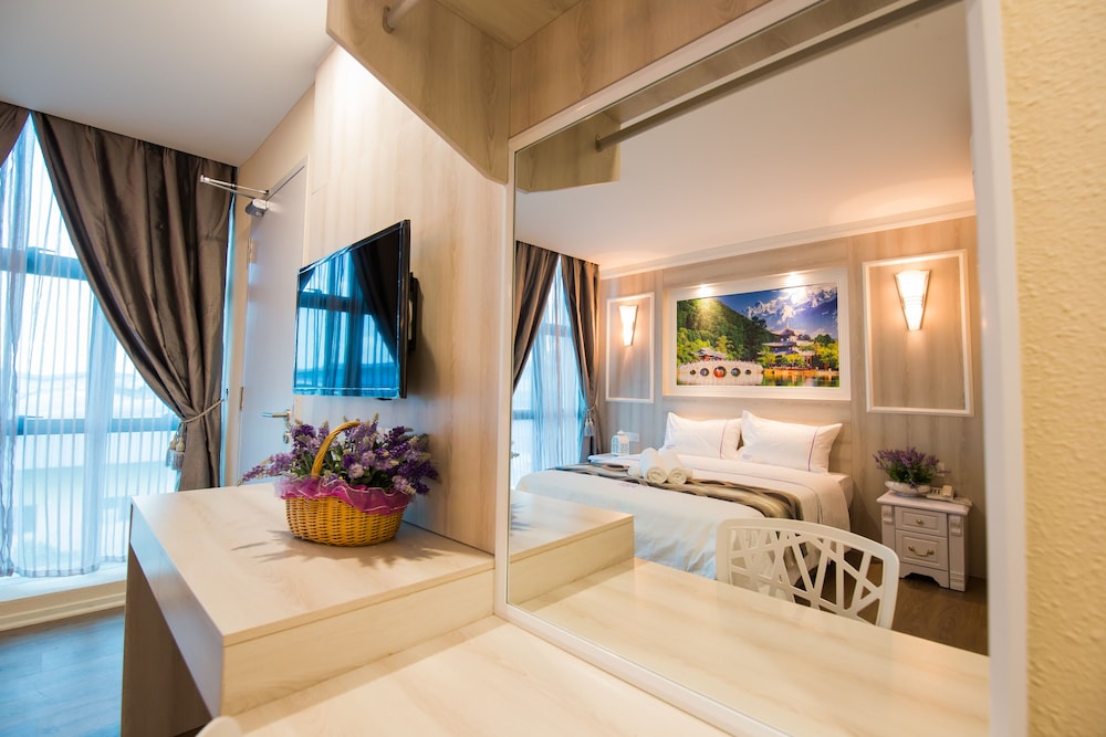 lavender inn usj