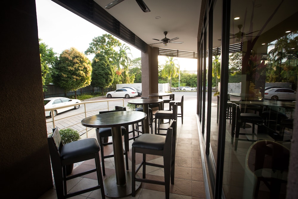 lavender inn usj