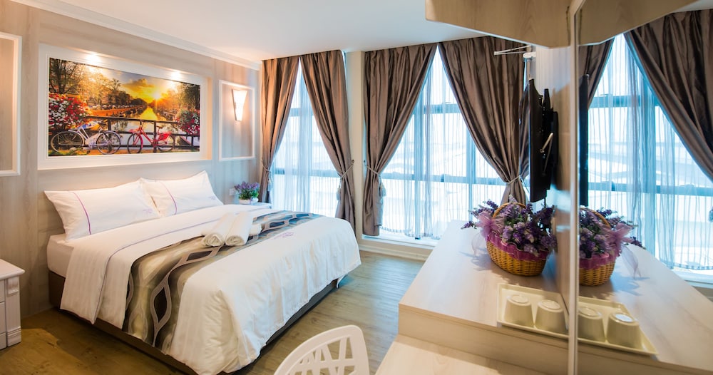 lavender inn usj