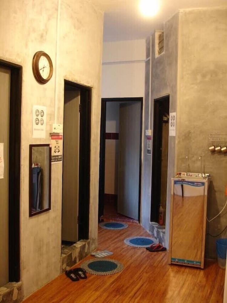 the bodhi lodge hostel