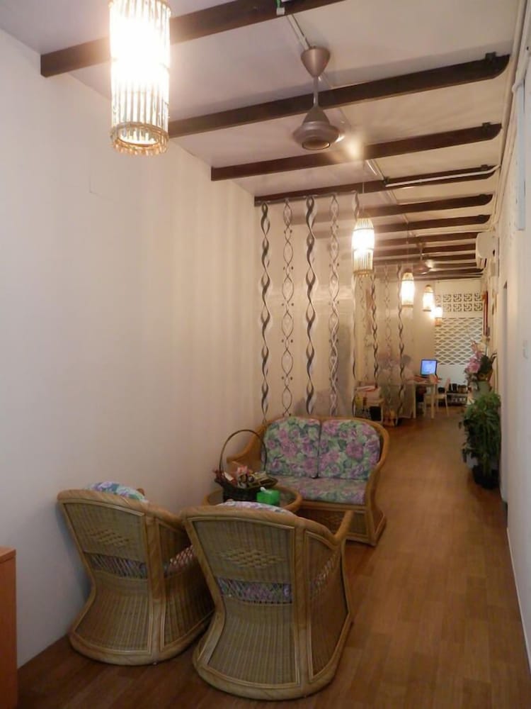 the bodhi lodge hostel