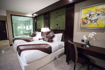 royale signature hotel