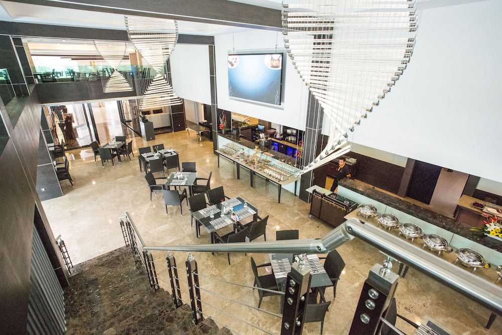 royale signature hotel