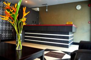 hotel lintas plaza