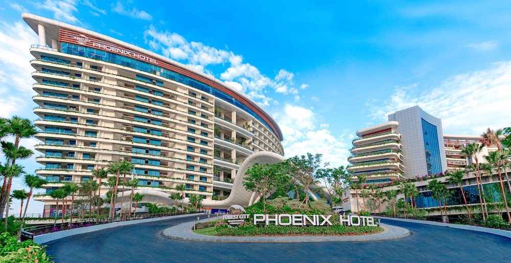 Forest City Marina Hotel,On The Beach,5 star